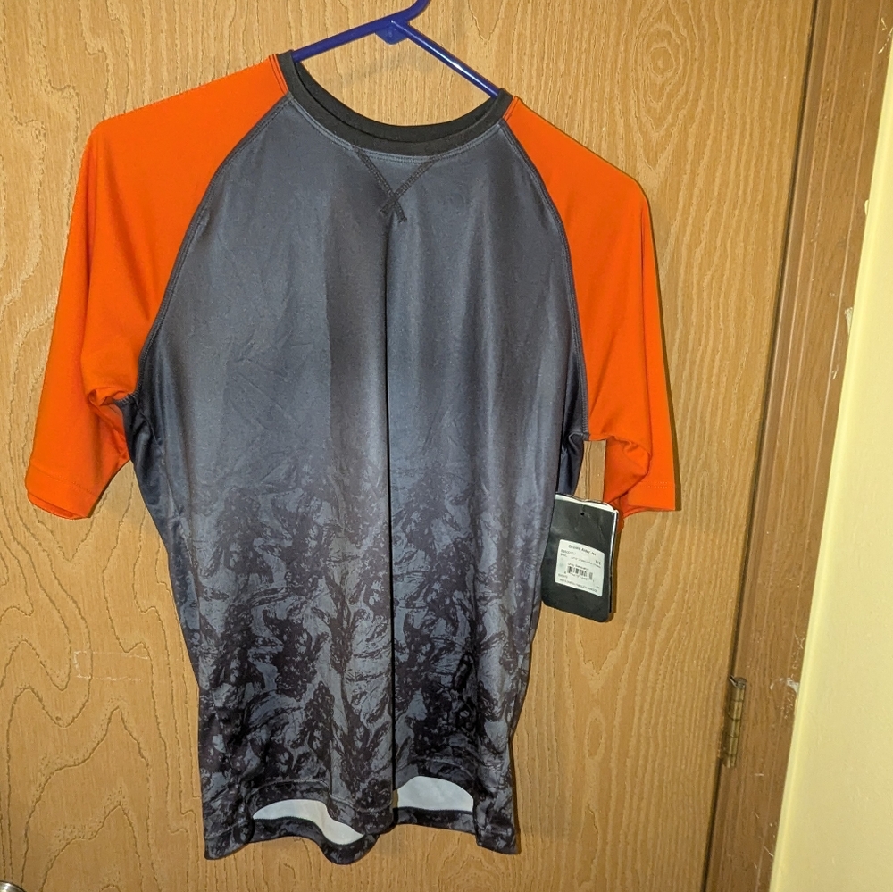 NWT Sombrio Grom's Alder Sasquatch MTB Jersey Women's Small / Med. Youth 12